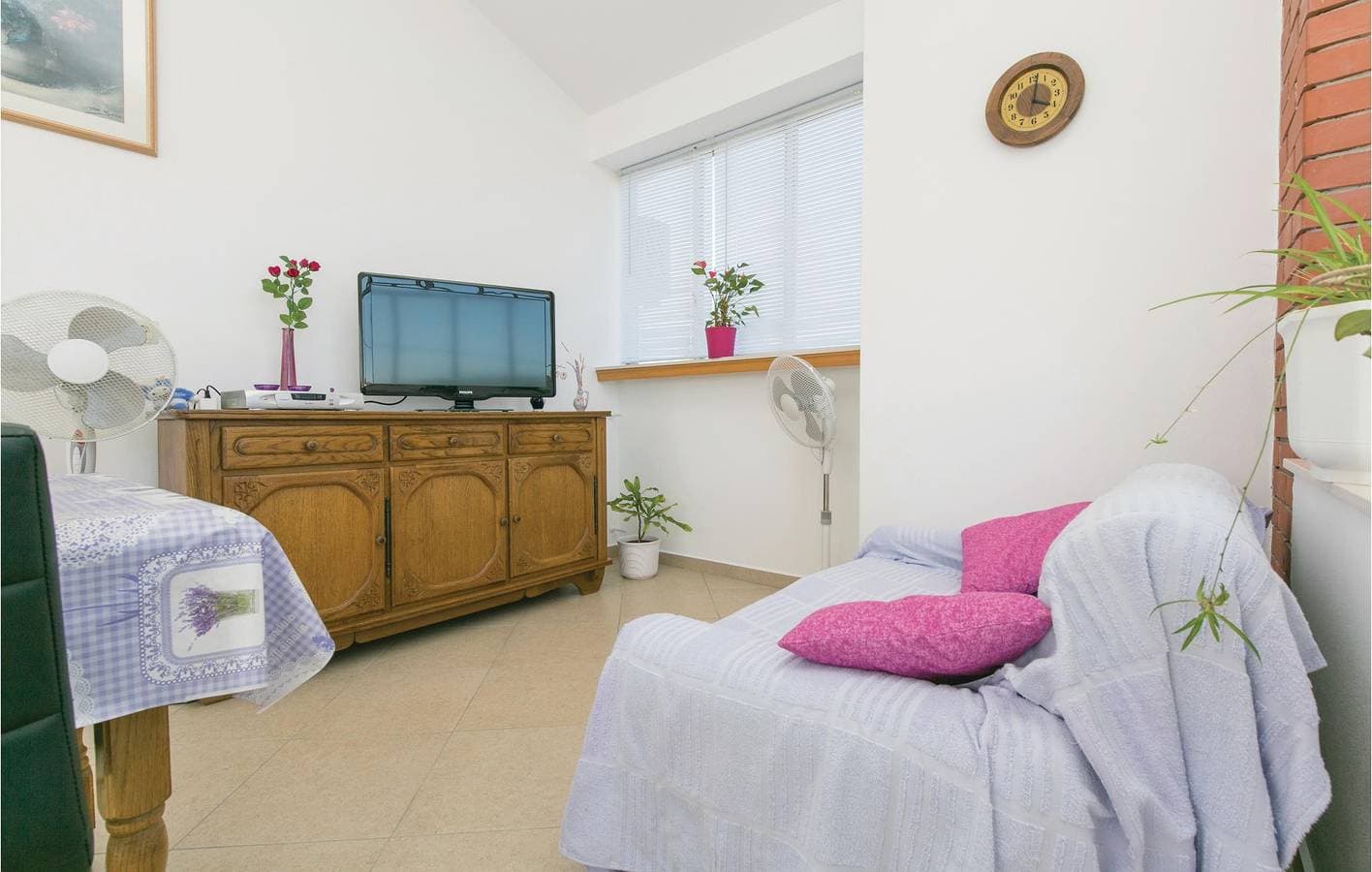 Foto 8 von 29: Reizende 1-Zimmer-Wohnung mit Terrasse, WLAN und Parkplatz in der Nähe des Flusses und des Stadtzentrums