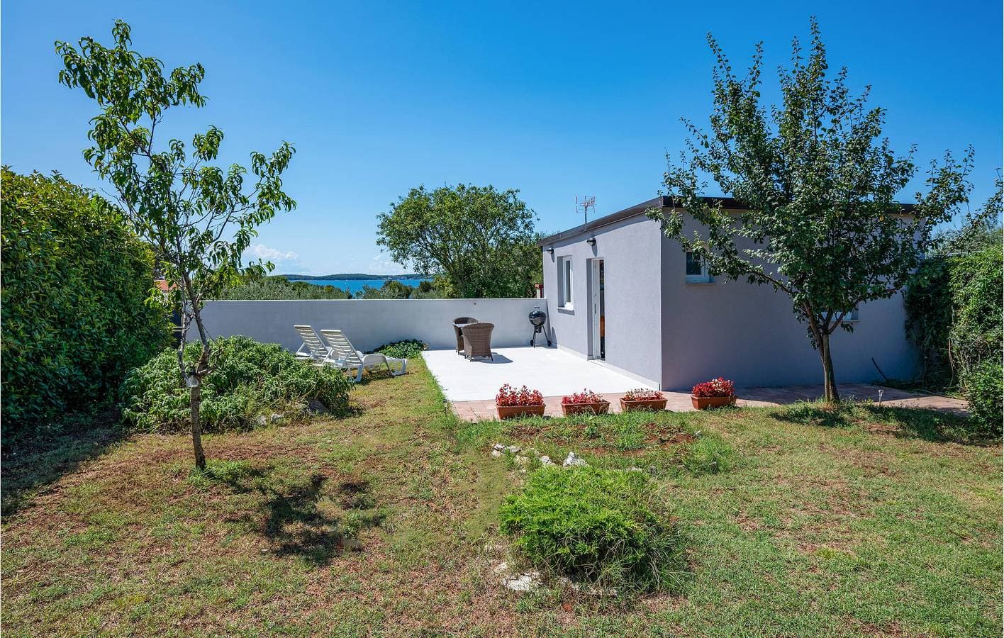 Foto 2 von 23: Gemütliche Ferienwohnung mit Terrasse, Parkplatz und WLAN in der Nähe des Strandes von Fažana