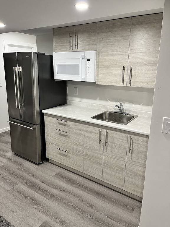 Foto 7 von 23: Cozy Private 1-bedroom Basement Suite with free parking