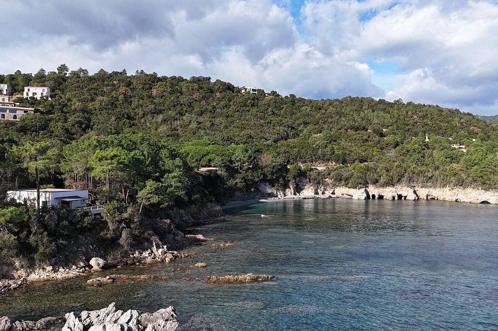 Foto 9 von 20: Exceptional Villa - Waterfront Near Porto Vecchio