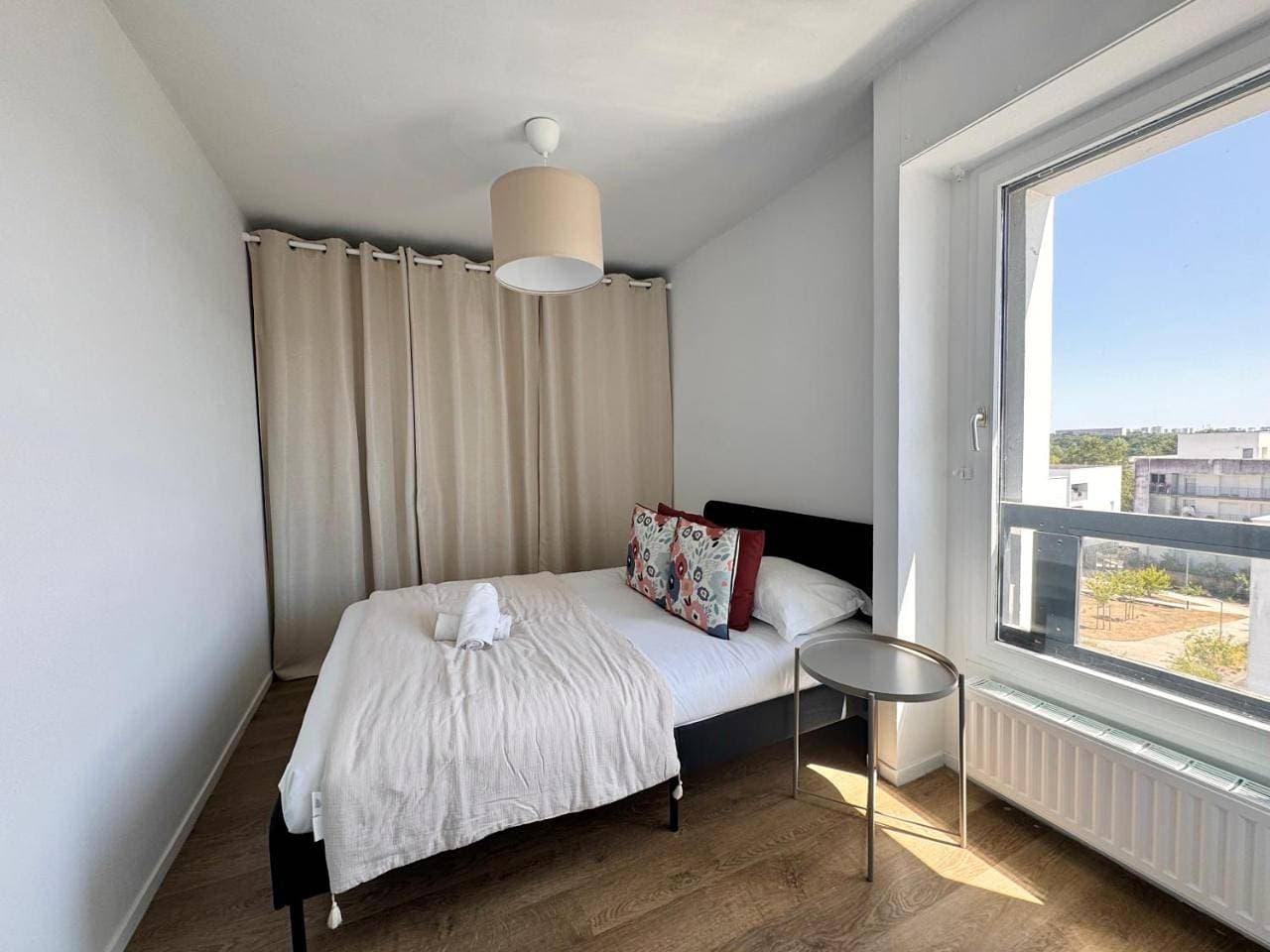 Foto 7 von 44: Three-Bedroom Premium Apartment with Balcony