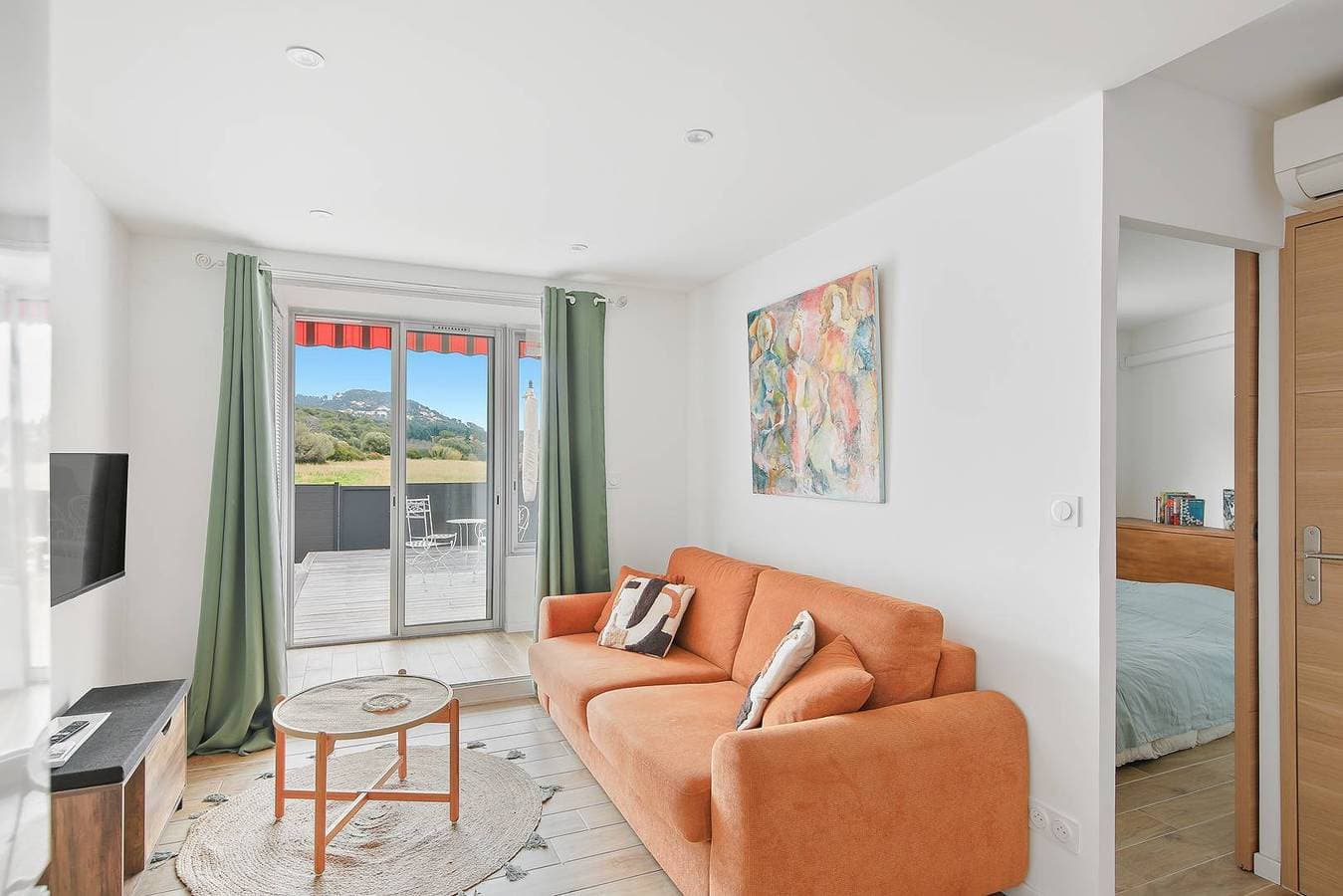 Foto 2 von 25: Ferienwohnung für 4 Personen mit Garten