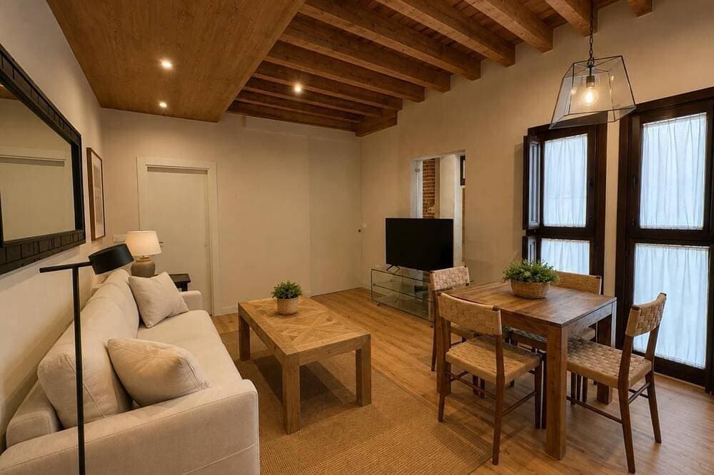 Foto 8 von 9: Berenguela de Castilla - Apartamento Deluxe