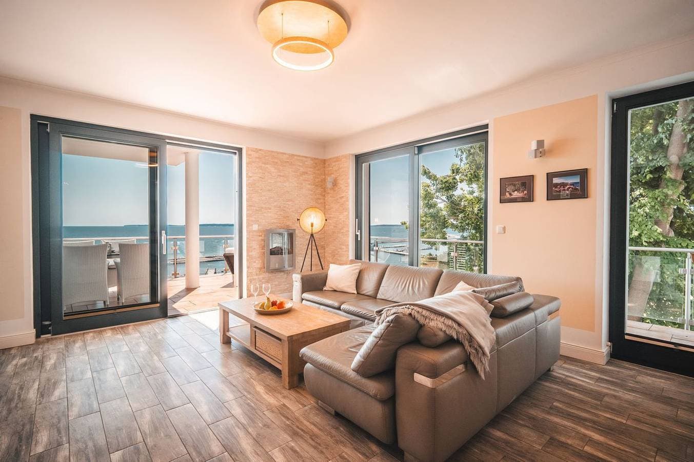 Foto 3 von 28: Villa Friede-Marie, App. Ostseeweitblick -großer Balkon und traumhaften Meeblick