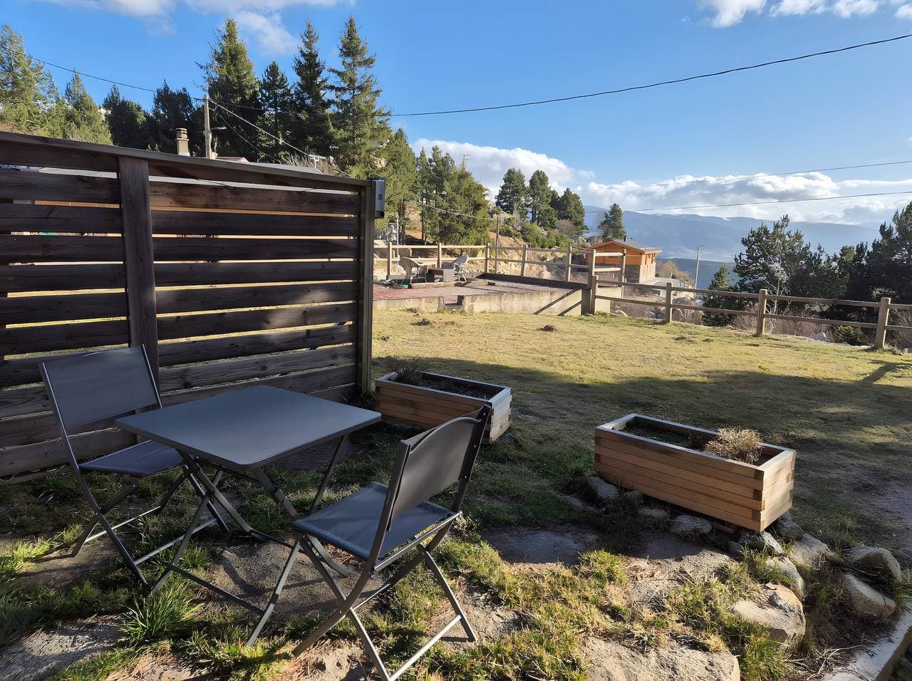 Foto 5 von 20: Appartement 'Gemütliche 1-Zimmer-Wohnung in Font' mit Bergblick, Gemeinschaftsgarten und Balkon
