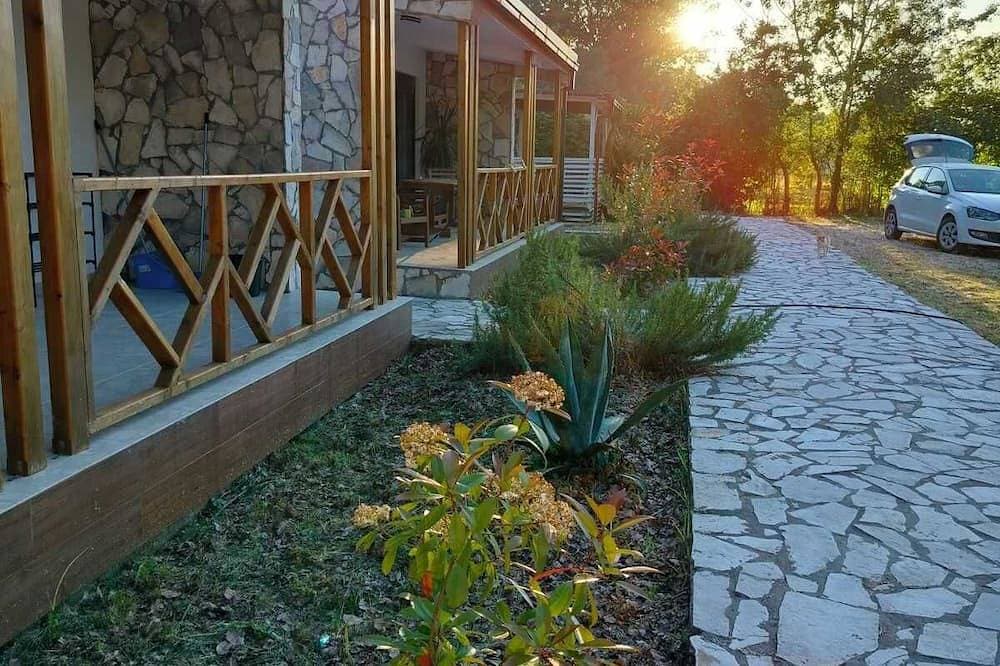 Foto 8 von 14: Cozy 1-bedroom bungalow in superb Ulcinj with AC