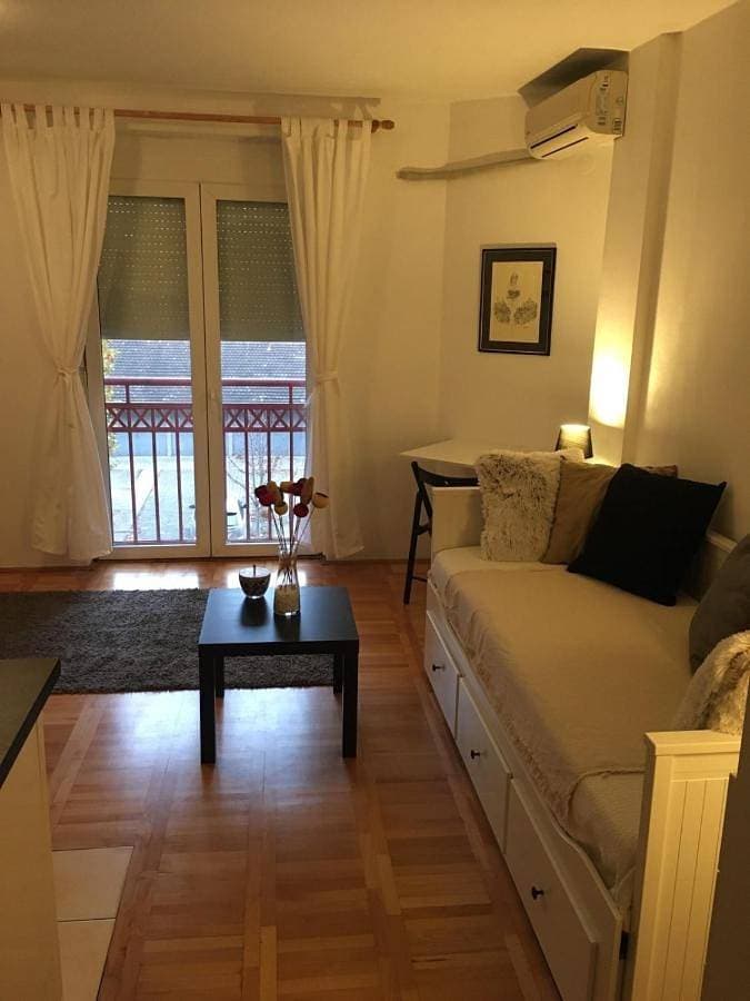 Foto 2 von 24: One-Bedroom Apartment