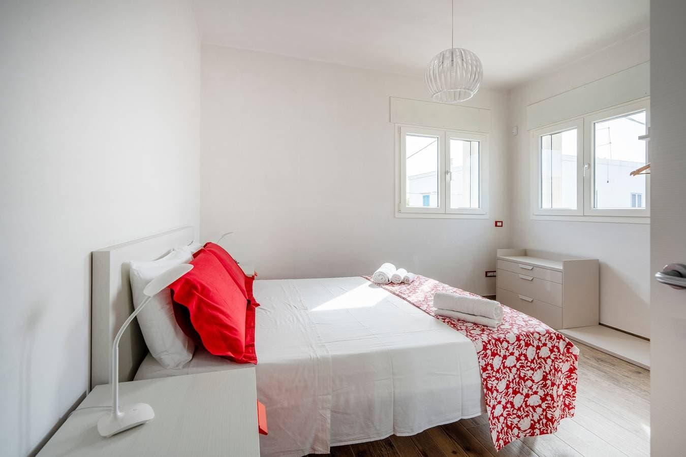 Foto 2 von 20: Ferienwohnung "Gufo Di Mare - Rosso" mit Meerblick und privater Terrasse
