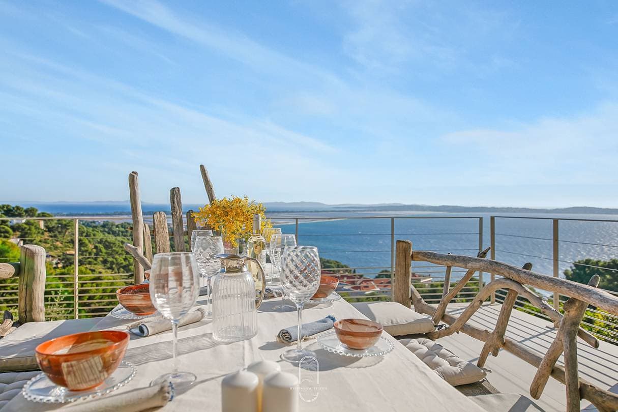 Foto 7 von 36: Ferienwohnung für 6 Personen mit Terrasse