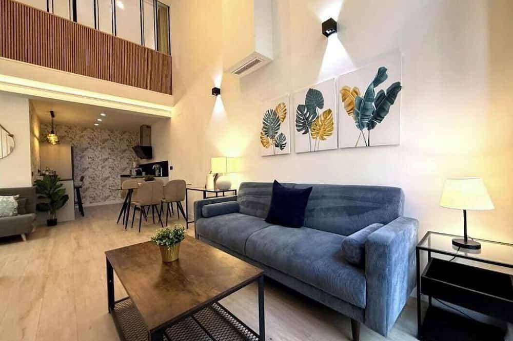 Foto 11 von 30: Stylish 120 m² Duplex Near Atocha Station – Sleeps 8, A/C & Fast WiFi