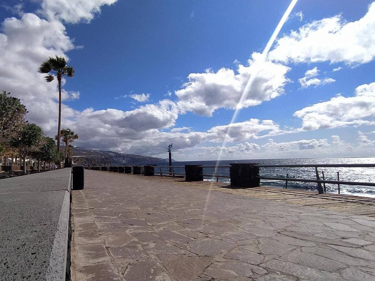 Foto 5 von 45: Two-Bedroom Apartment with Balcony and Sea View