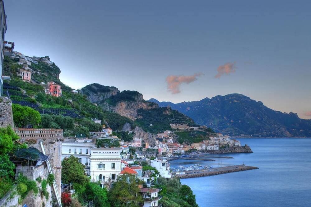 Foto 11 von 18: Herrliches Amalfi-Anwesen mit Blick auf das Meer, atemberaubende Aussicht, in der Nähe des Strandes