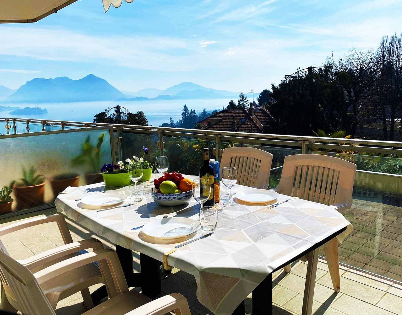 Marconi Lake View apartment in Baveno 1