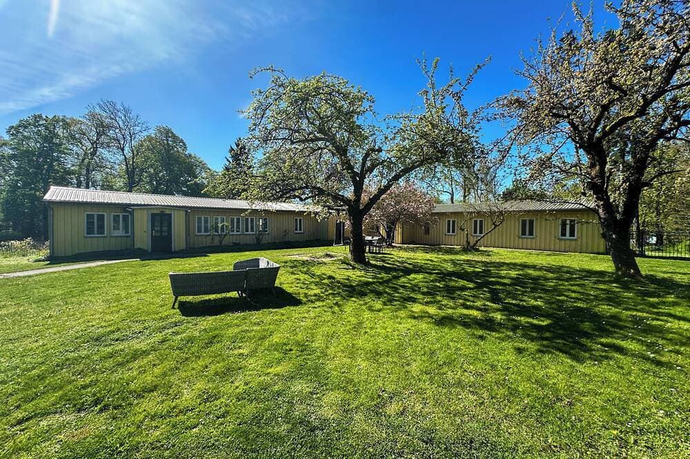 Foto 6 von 12: Idyllische Lage - Ferienhaus für Familien mit Hund 1 Std. vor Berlin am See.