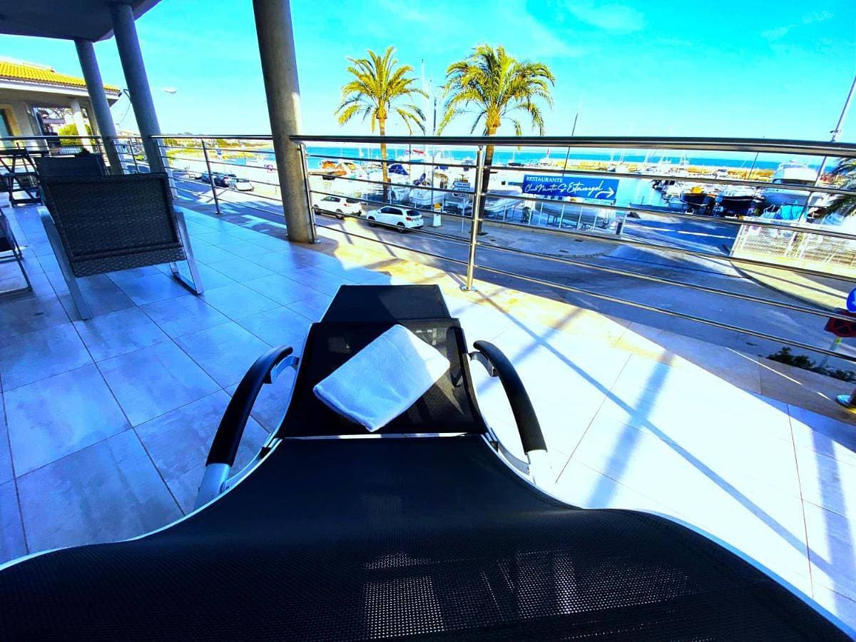 Foto 4 von 83: Two-Bedroom Apartment with Sea View
