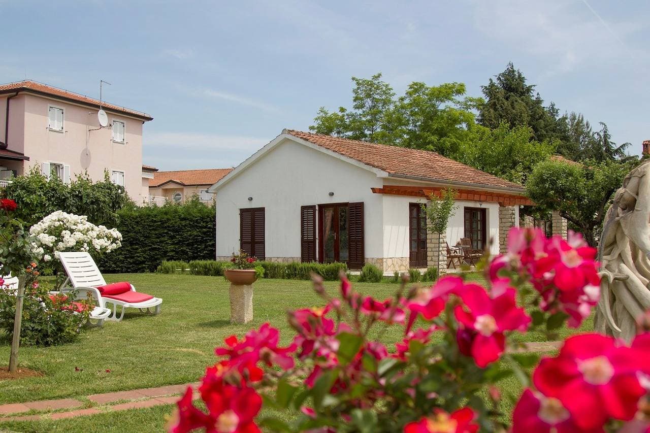 Holiday home Linet 1