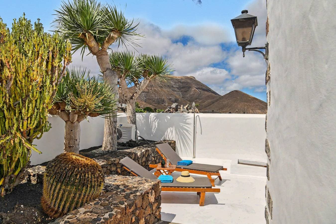 Foto 4 von 30: Ferienvilla 'Villas Yaiza Buenlugar' mit Meerblick, privatem Pool & WLAN