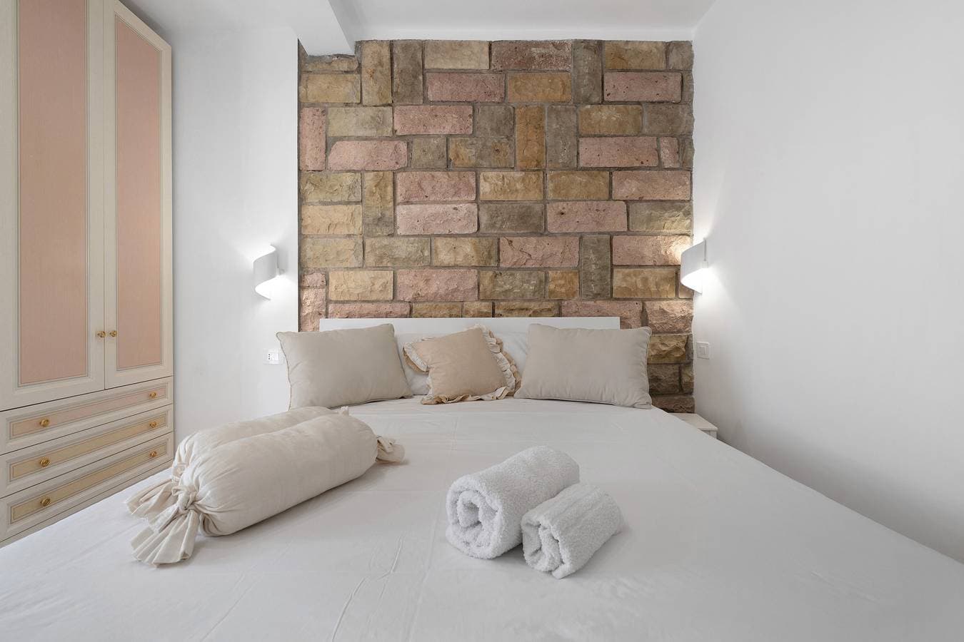 Foto 4 von 27: Villa Matilde Domo Boutique – Zimmer Sofia
