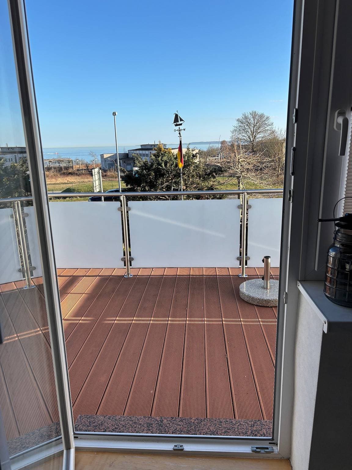 Foto 11 von 11: Ferienwohnung 'Emely' mit weitläufigem Meerblick und Balkon