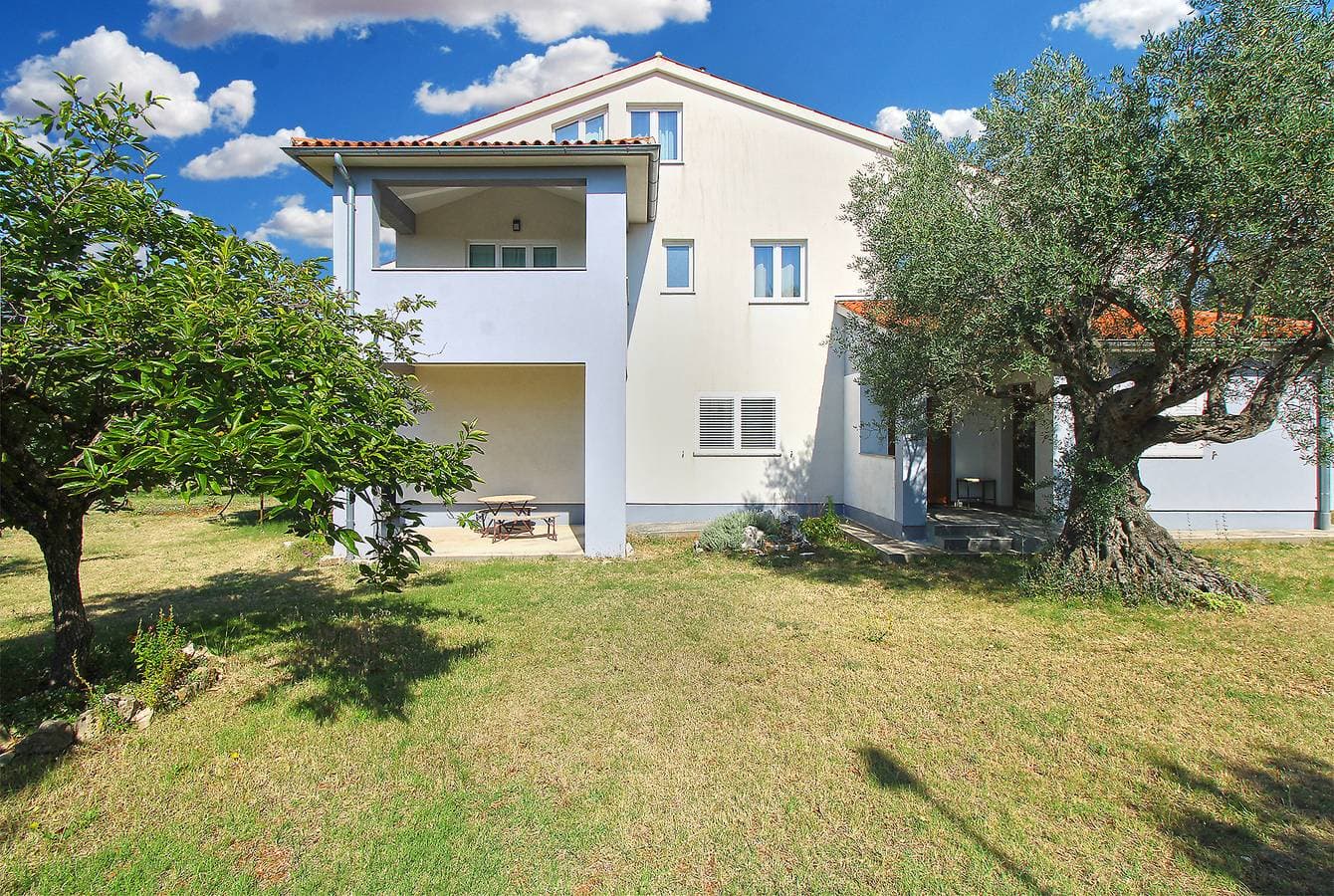 Foto 3 von 17: Ferienwohnung für 4 Personen mit Terrasse