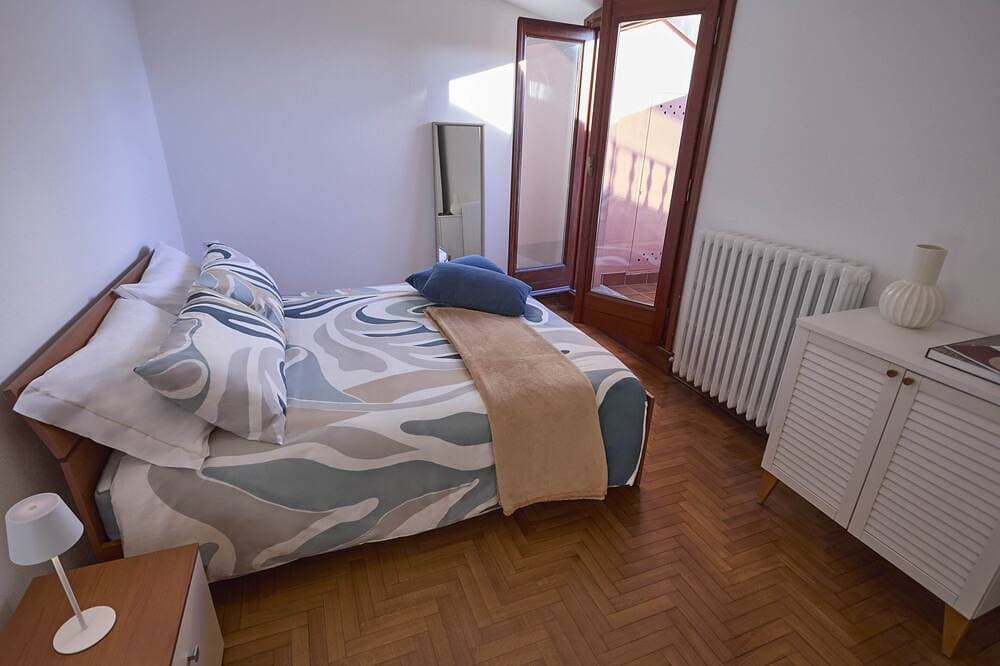 Foto 5 von 29: Quiet lakefront apartment
