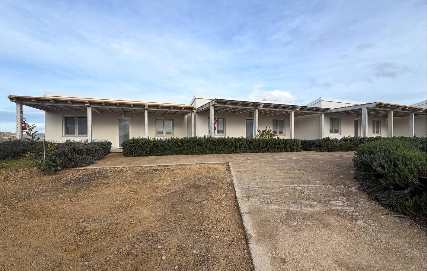 Gemütliches Apt mit AC, Pool, Parkplatz & Garten 1