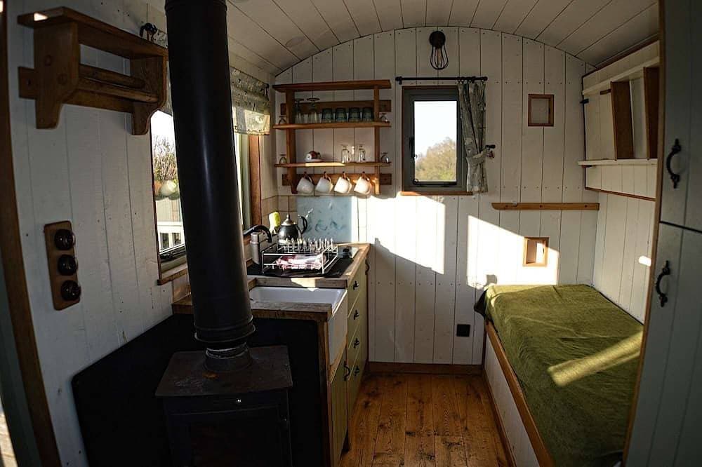 Foto 10 von 14: Shepherds Hut mit Whirlpool in atemberaubender ländlicher Umgebung
