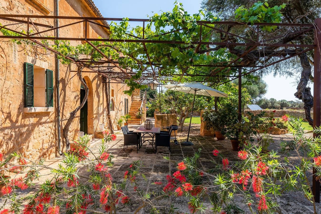 Foto 7 von 28: Agroturismo „Llevant“ mit WLAN, Terrasse, Pool & Garten – geteilt mit 5 Unterkünften