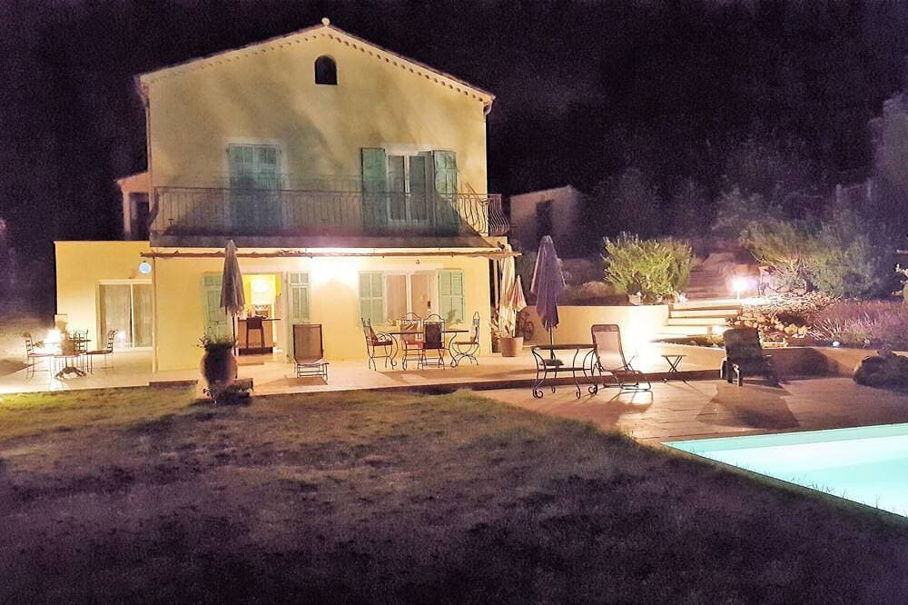 Villa 8 Personen, Schwimmbad. Klare Sicht. Strände 15 Minuten entfernt, ruhig. 1