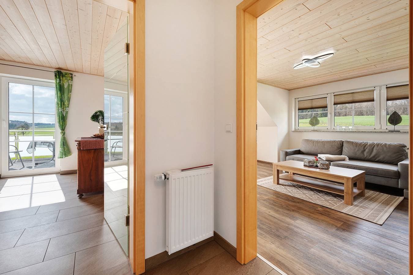 Foto 9 von 25: Gemütliche Ferienwohnung im Dachgeschoss "Vogelsang" mit Bergblick, WLAN & Balkon