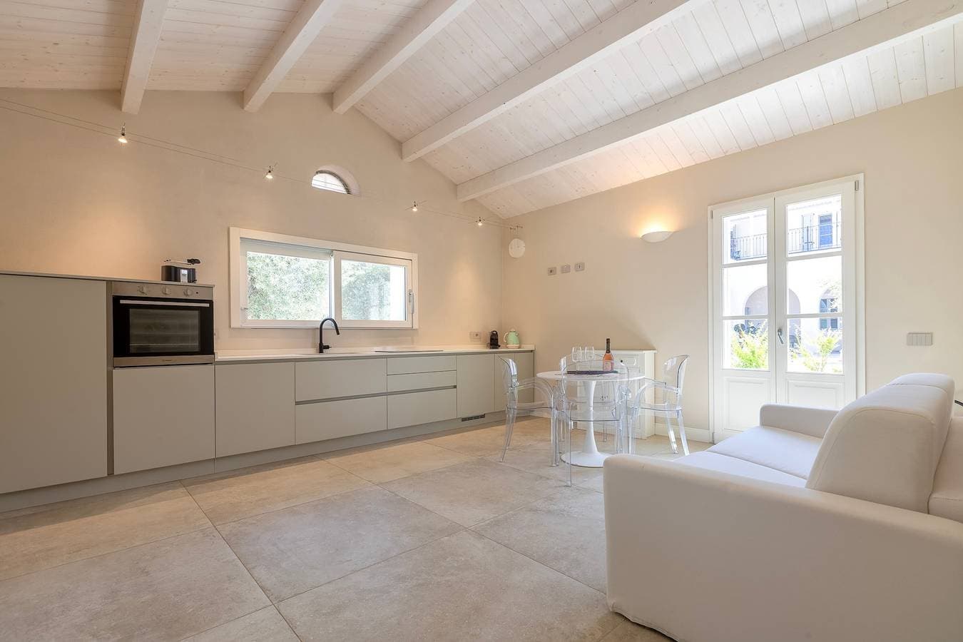 Foto 7 von 33: Villa „Dimora Sella – Ginevra“ mit Gemeinschaftspool, WLAN und Klimaanlage