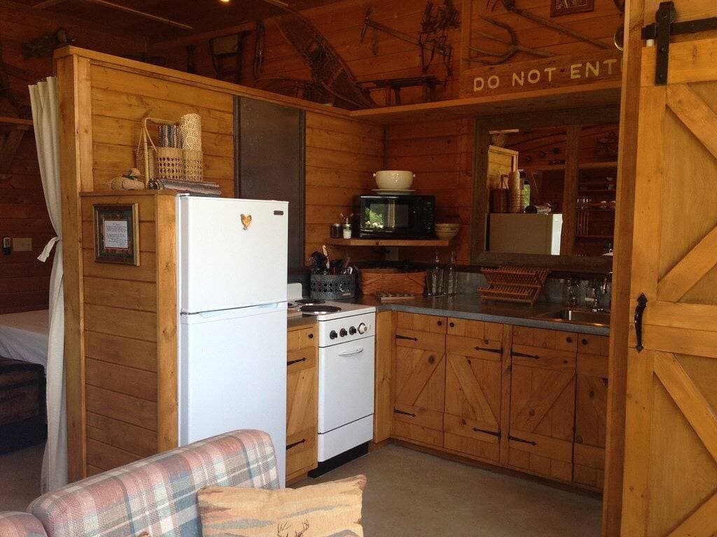 Wildwood Studio -Pet Friendly 1