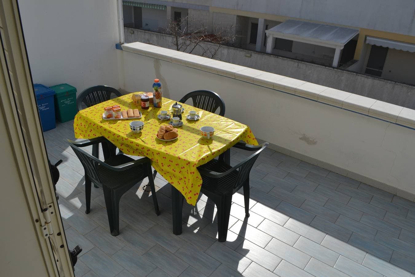 Foto 4 von 42: Zentrale Ferienwohnung mit Terrasse, Garten und Parkplatz