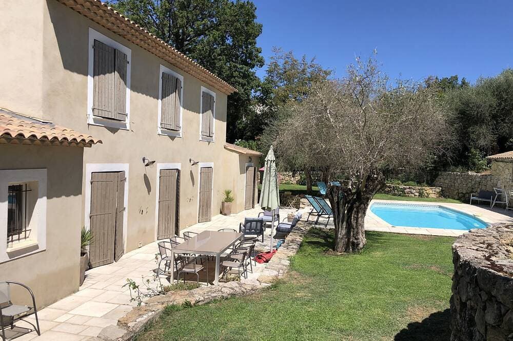 Foto 3 von 30: Superb house with heated pool in a beautiful garden