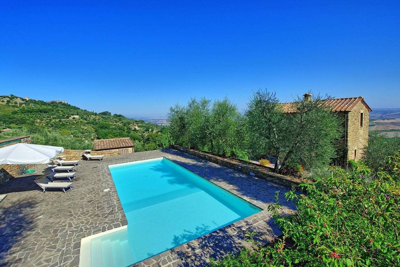 Villa für 8 Personen mit Pool
