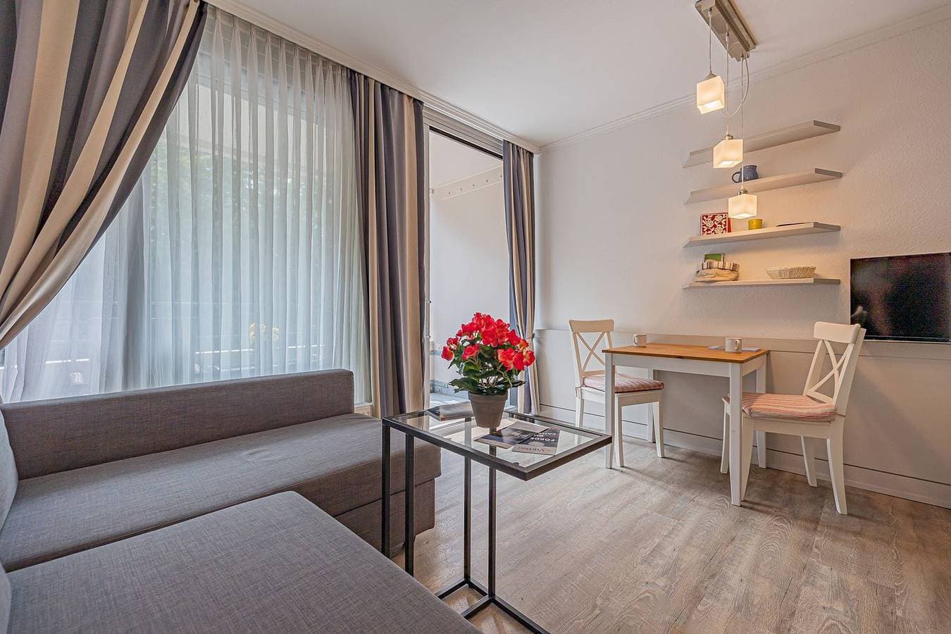 Foto 4 von 20: - Grüne Insel (App. 319) - Studio-Apartment mit Balkon und Blick ins Grüne