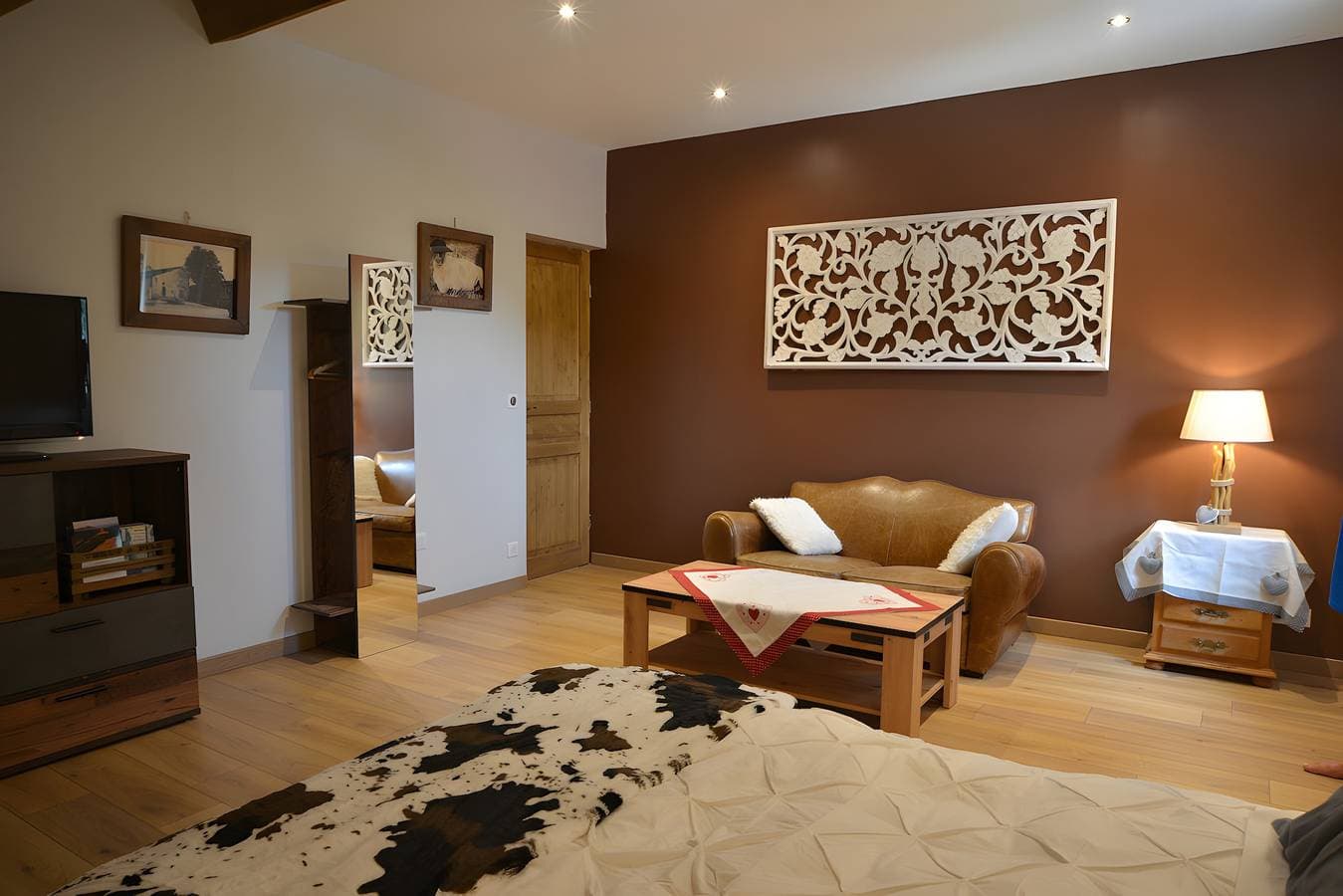Foto 8 von 28: Bed & Breakfast „La Chambre De Jaxel“ mit Bergblick, Gemeinschaftspool und WLAN