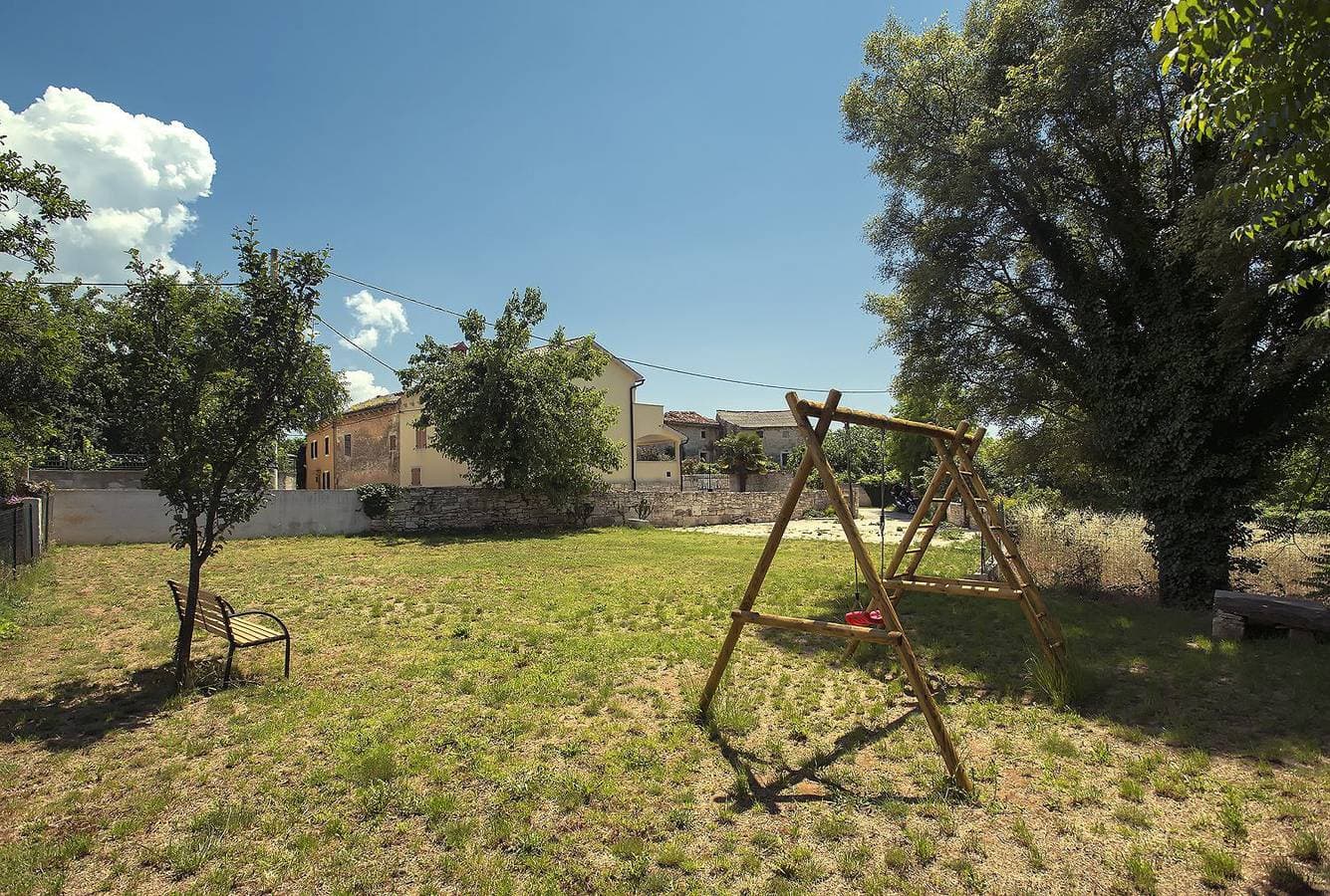 Foto 4 von 25: Steinvilla mit privatem beheiztem Pool, Klimaanlage, WLAN, BBQ und das inmitten grüner Natur