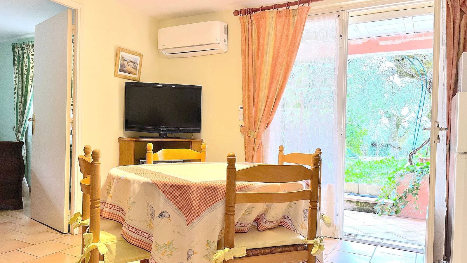 Foto 12 von 26: Villa 'Ma Vie Là' mit Bergblick, WLAN und Klimaanlage