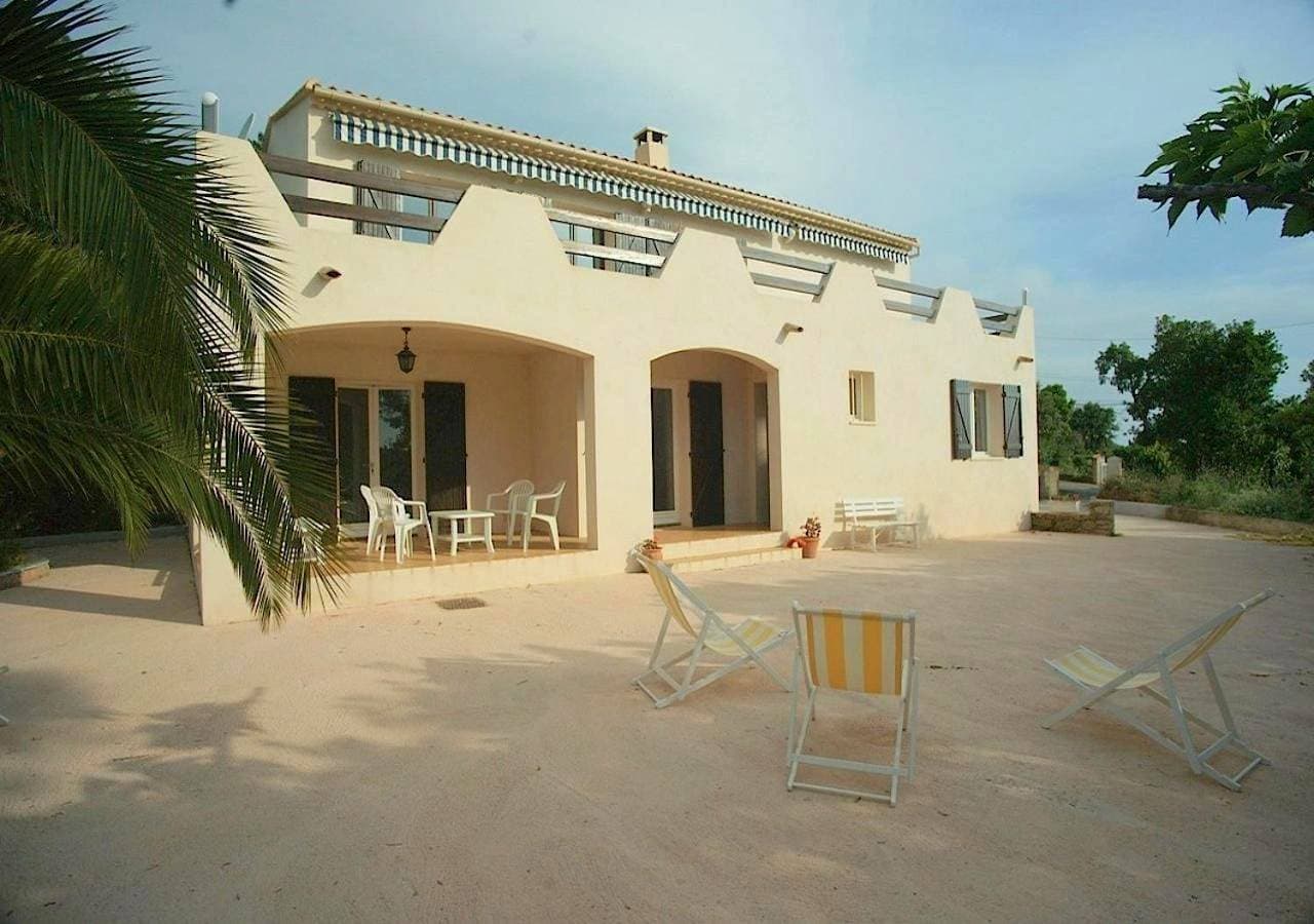 Foto 2 von 18: Villa with Sea View