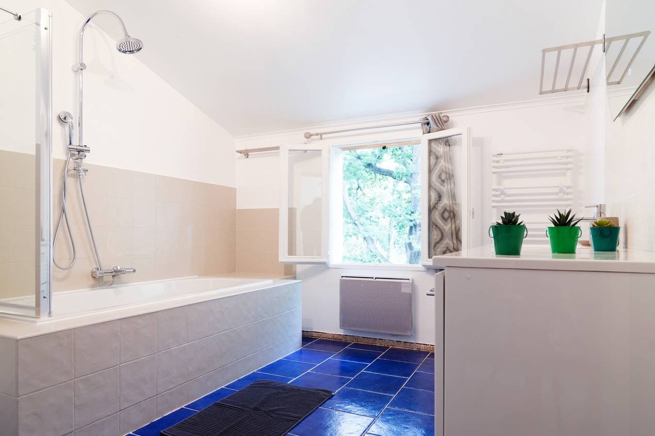 Foto 8 von 19: Le Mas d'Argens - Maison avec Jardin et Jacuzzi - Acces riviere