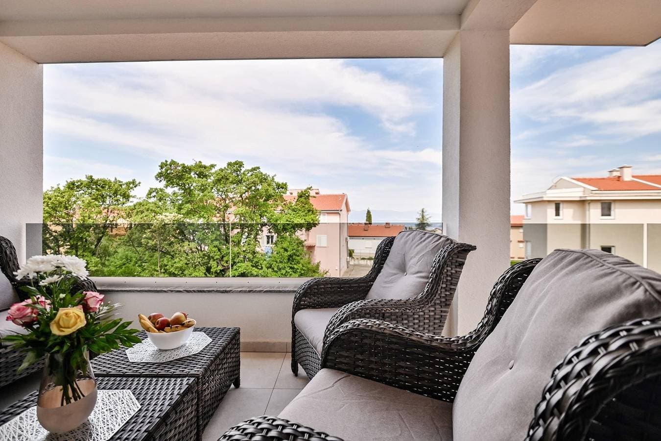 Modern Apartment Nina mit Meerblick 1
