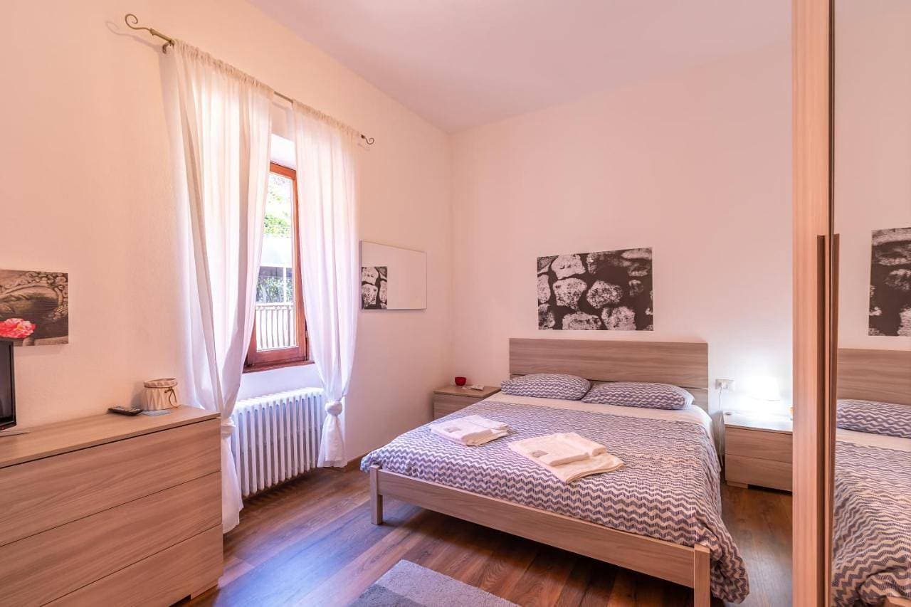 Foto 6 von 6: Double Room with Private Bathroom