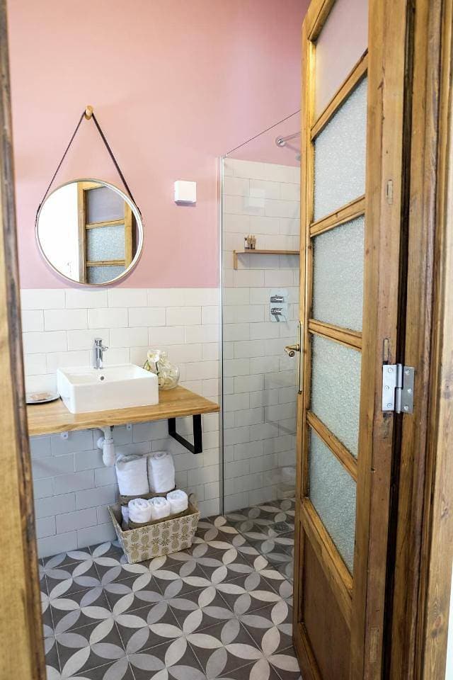 Foto 9 von 11: Double Room with Private Bathroom