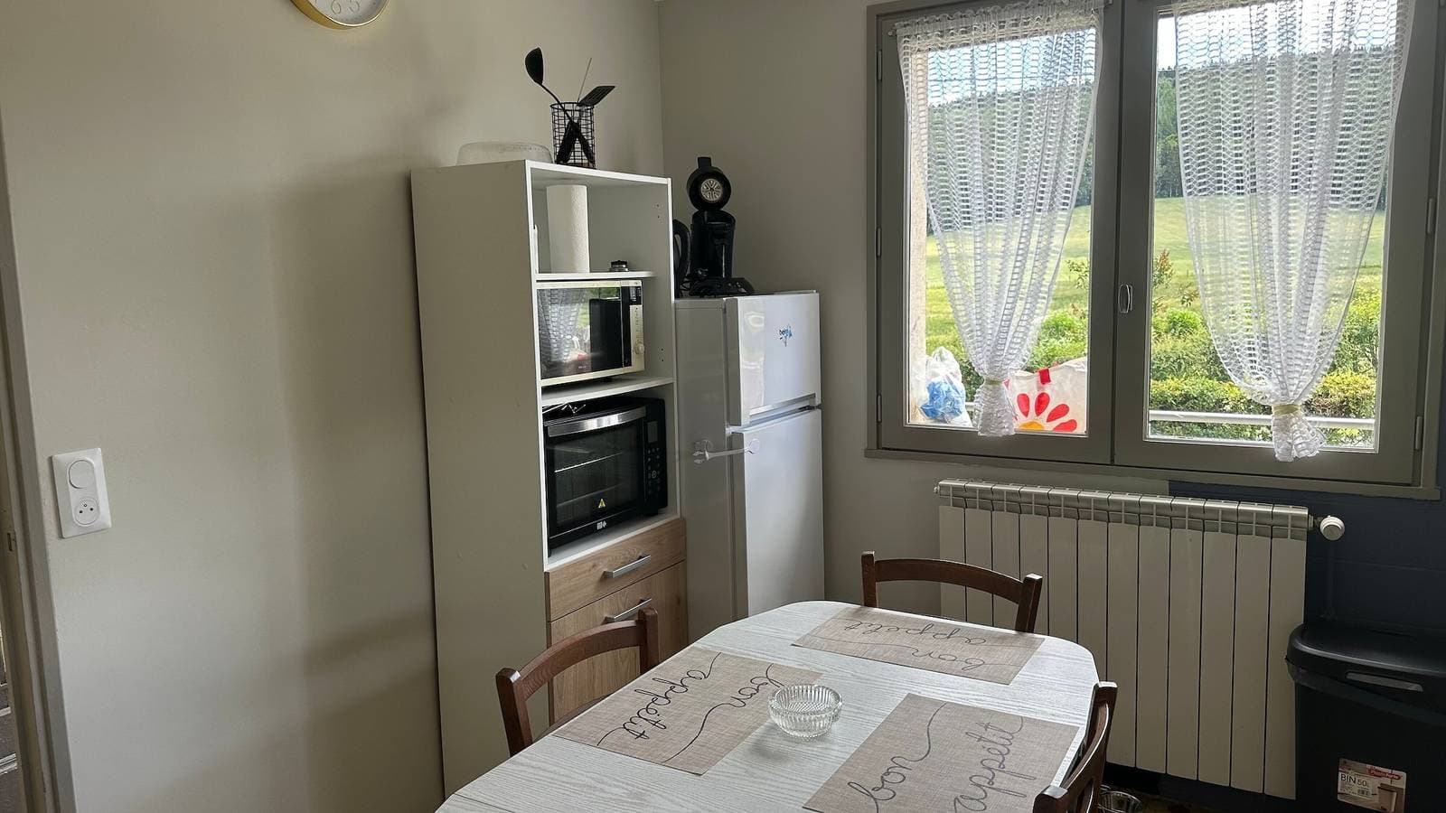 Foto 10 von 16: Ferienhaus „La Maison De Campagne“ mit Bergblick, privater Terrasse und Garten