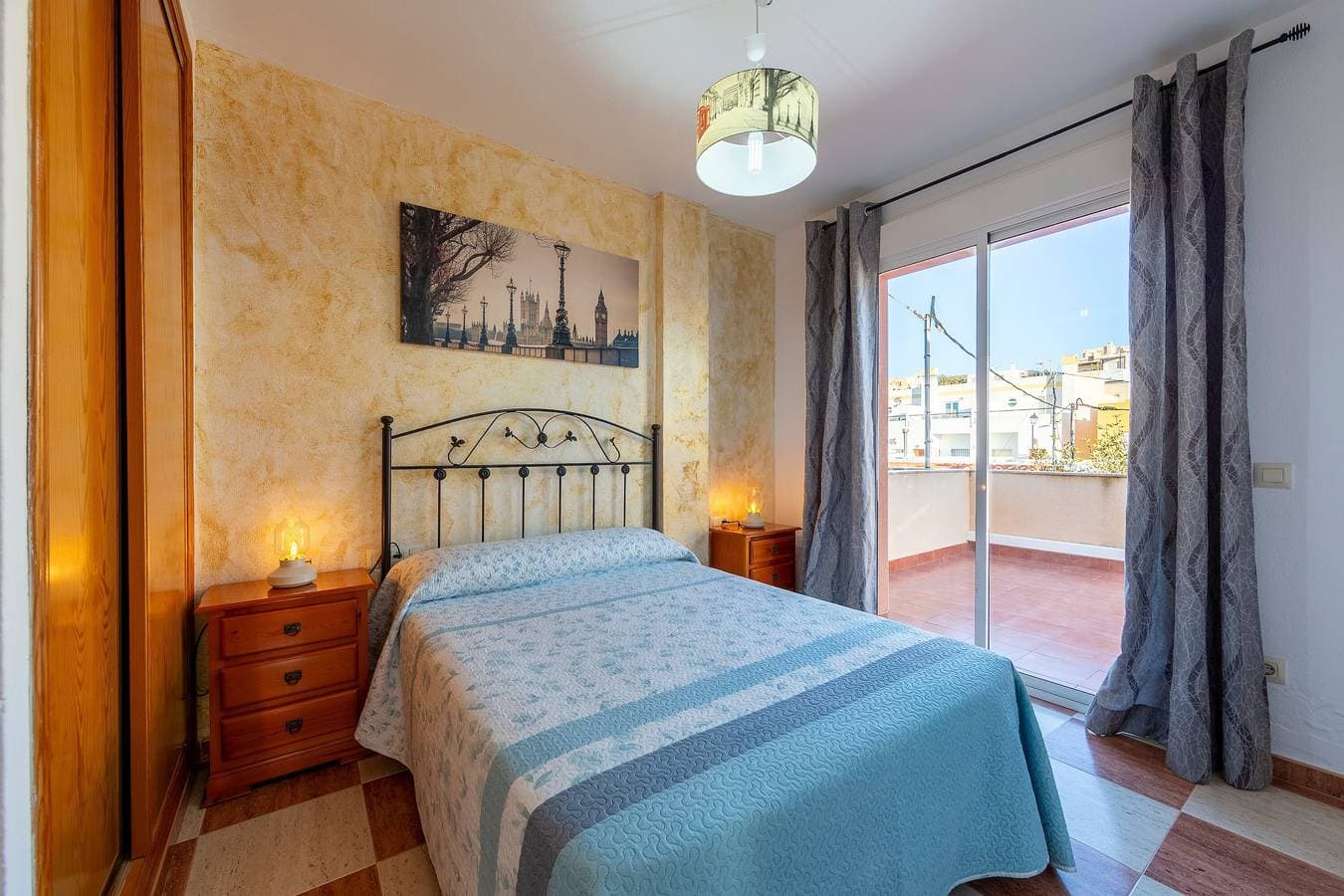 Foto 9 von 23: Haustierfreundliche Ferienwohnung Las Cuatro Lunas mit Bergblick, Terrasse und Klimaanlage
