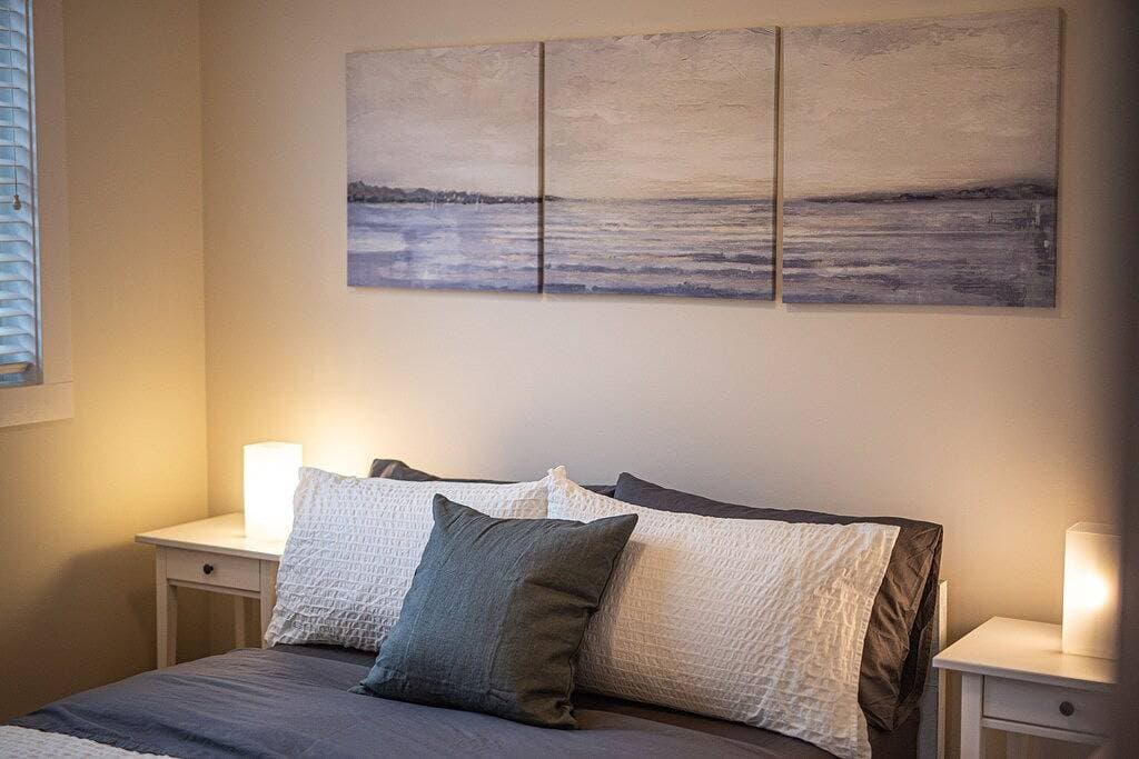 Foto 11 von 15: Modern suite with glacier view
