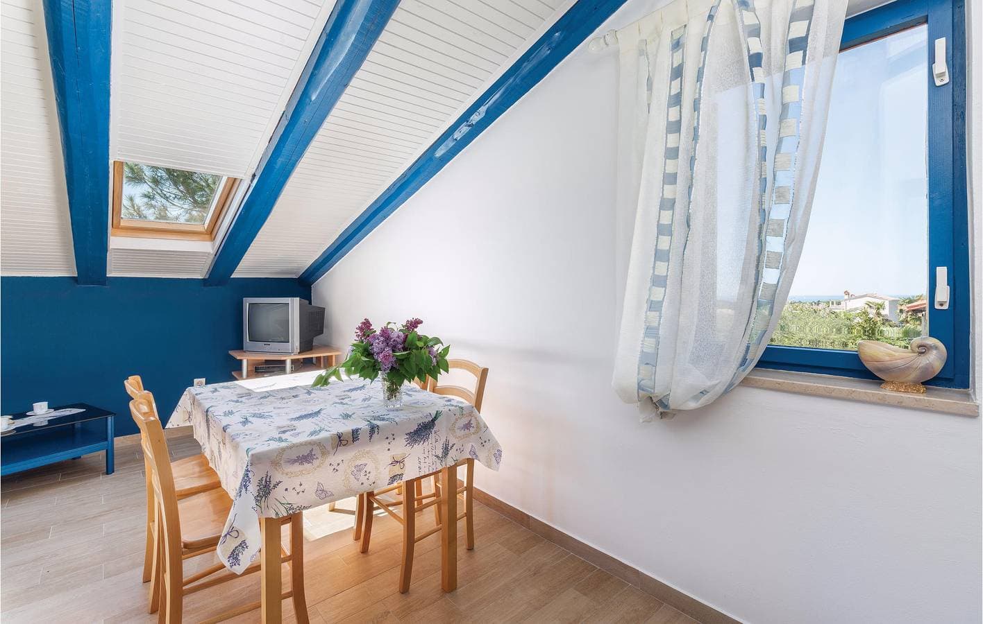 Foto 11 von 37: Urlaub am Meer: Gemütliche Ferienwohnung mit Aussicht, WLAN und Terrasse