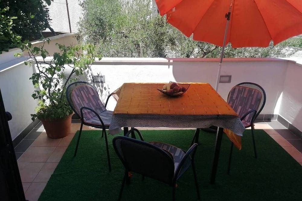 1-Zimmer-Ferienwohnung mit Terrasse Dajla, Novigrad 1