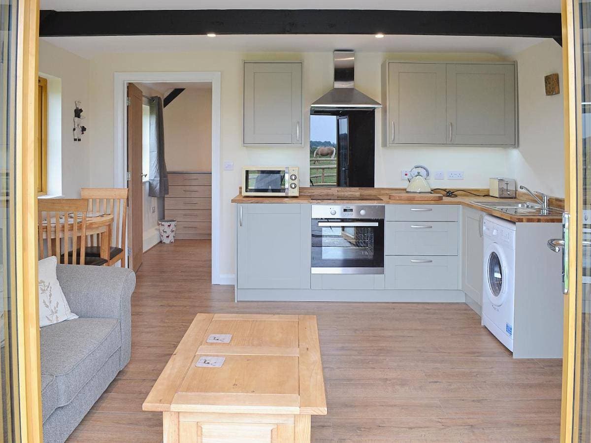 Saddlers Cottage 1